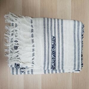 Cotton Off White & Blue Throw
